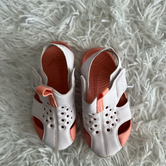 ❤️Nike Sunray Water Shoes EUC - Picture 4 of 4